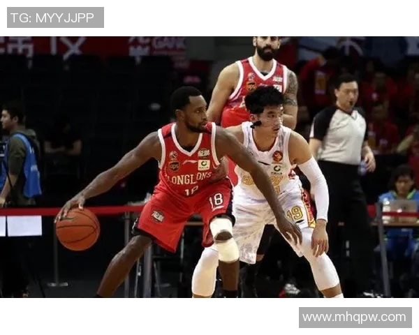 深圳篮球队比赛经验引发热议球迷观点分歧引发讨论