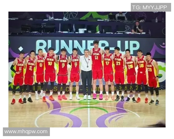 西安篮球队在篮球团队协作排行榜中荣获第二名展现出卓越团队精神与默契配合